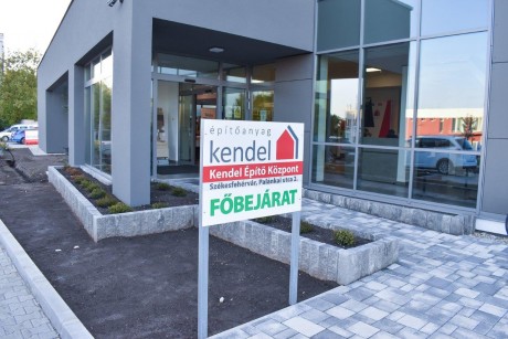 Új telephelyet avatott a 30. születésnapját ünneplő Kendel Építőipari Kft