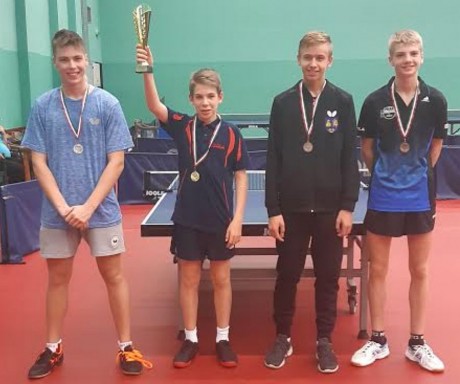 Két arany- és két bronzéremmel tértek haza a Honvéd Szondi fiatal asztaliteniszezői