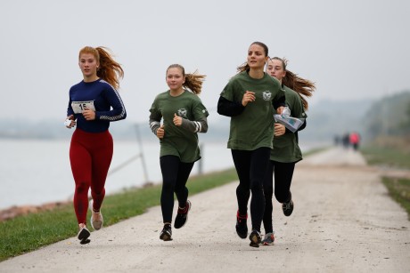 Állták a sarat a diákok Pákozdon az Országos Ifjúsági Honvédelmi Járőrversenyen