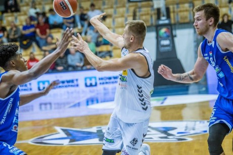 Huszonhárommal vezetett szünetben, mégis kikapott Pécsen az Alba