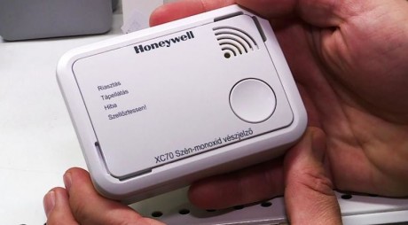 Indul a fűtési szezon - előzzük meg lakástüzet és szén-monoxid-mérgezést