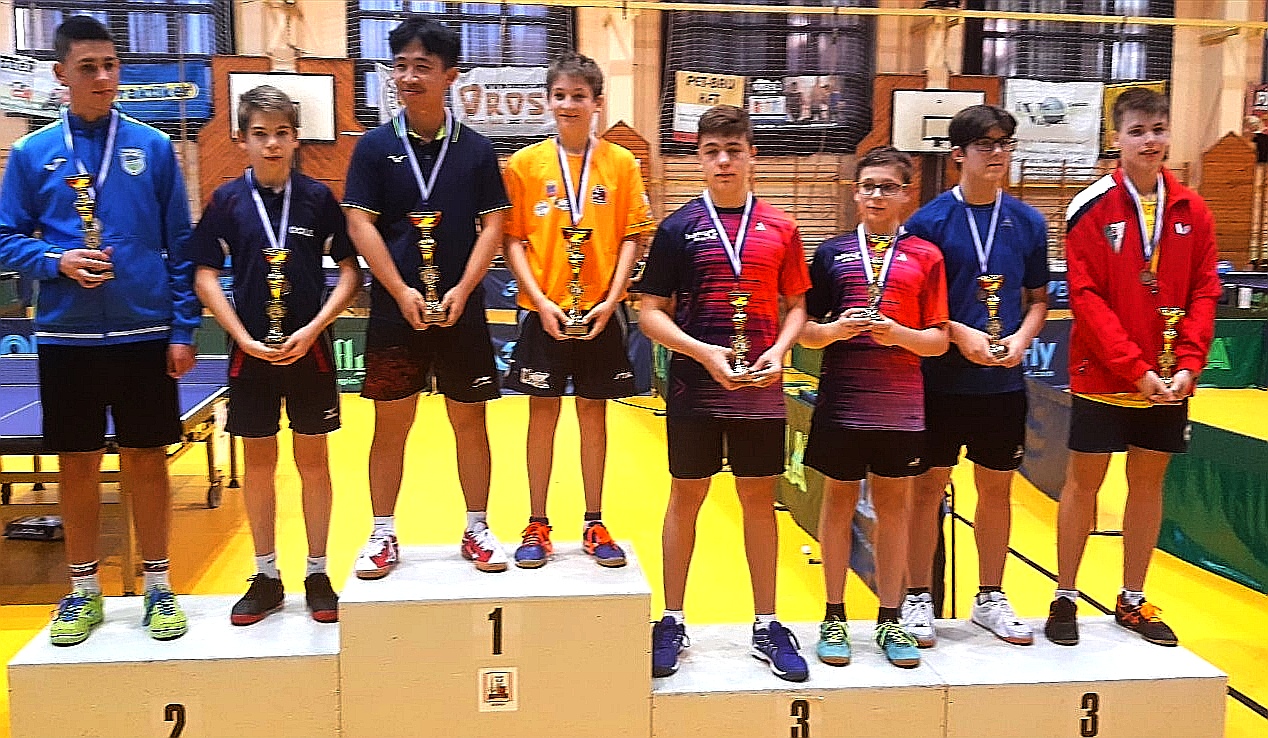 Ezüstérmes lett a Honvéd Szondi párosa az orosházi asztalitenisz-versenyen