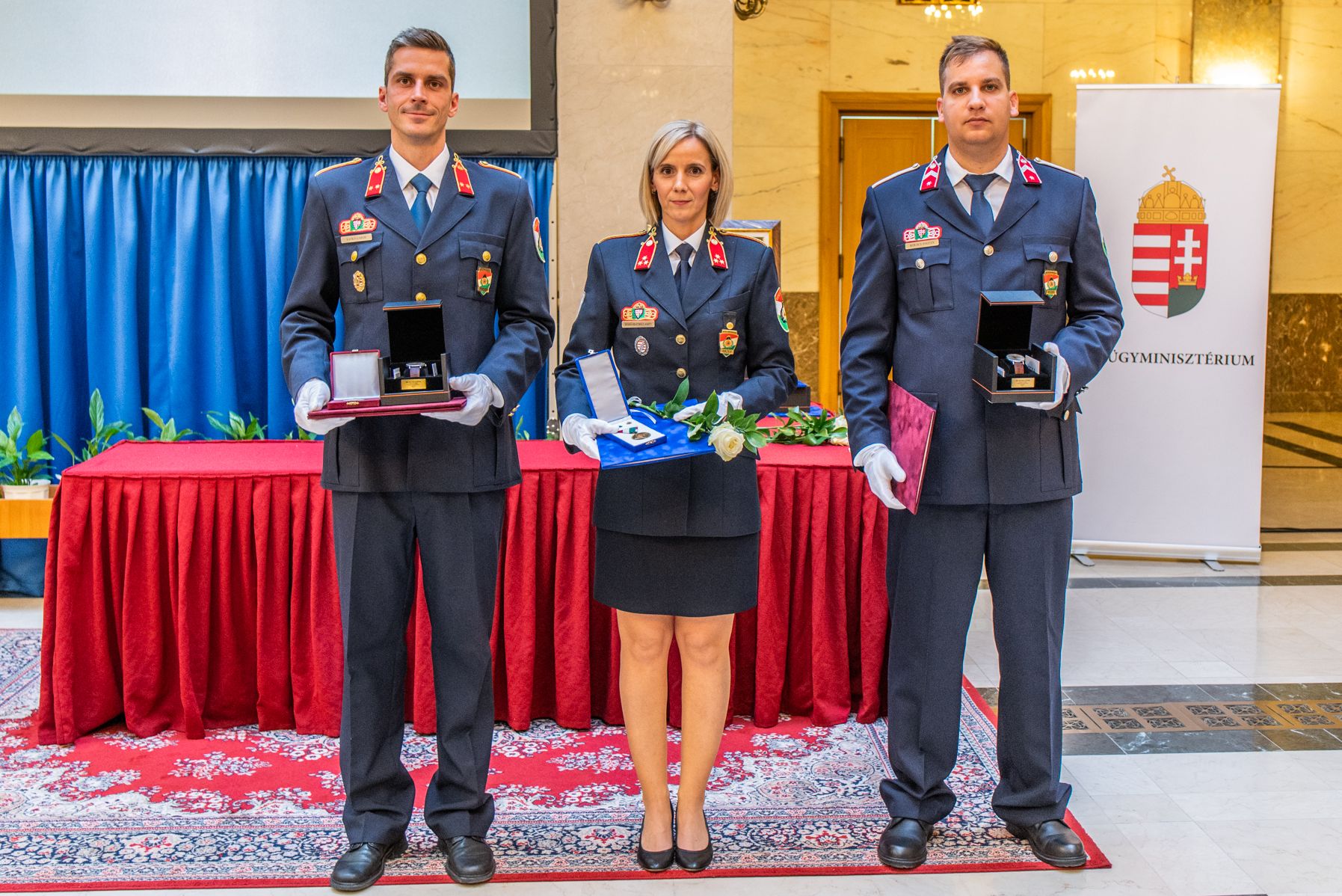 Fehérvári tűzoltók részesültek belügyminiszteri elismerésben október 23-a alkalmából