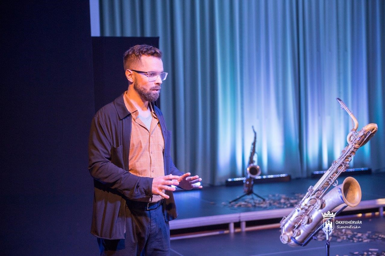 Dobri Dániel, a PartiTúra, a kortárs zenei sorozat, és a fenntartható energia