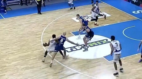 Kosárlabda: az Alba Fehérvár csapata győztesen távozott a Hűség városából