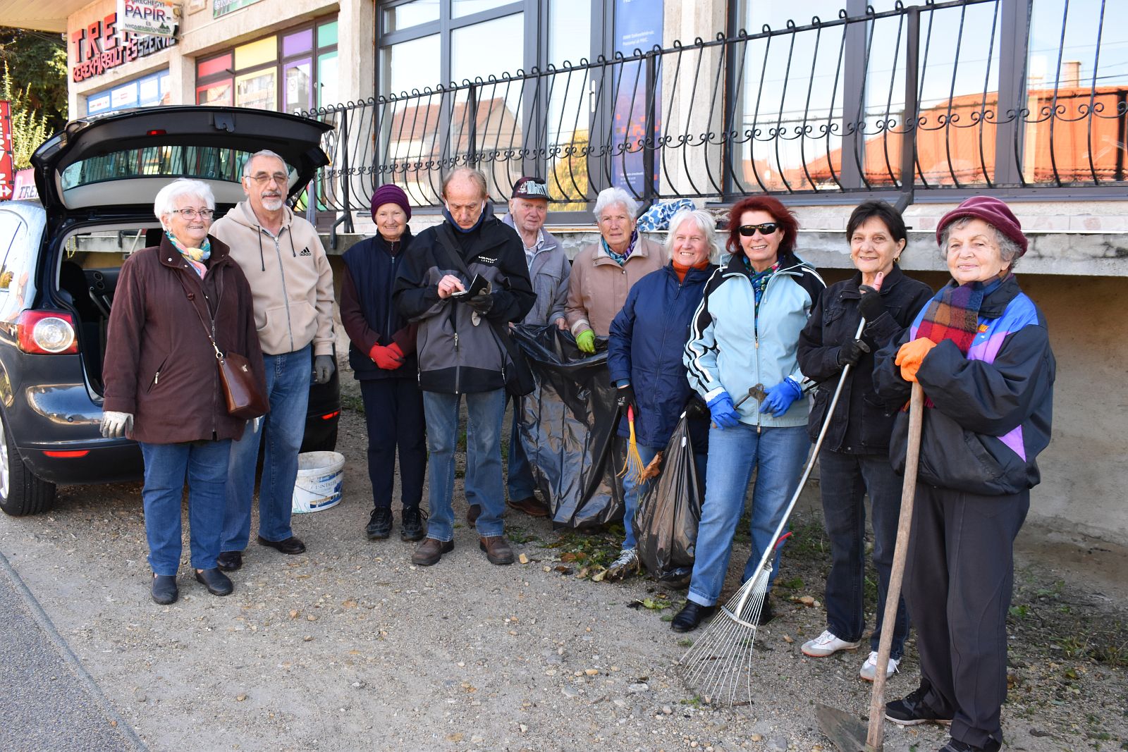 Őszi nagytakarítás - megszépült a Nyitra ABC környéke