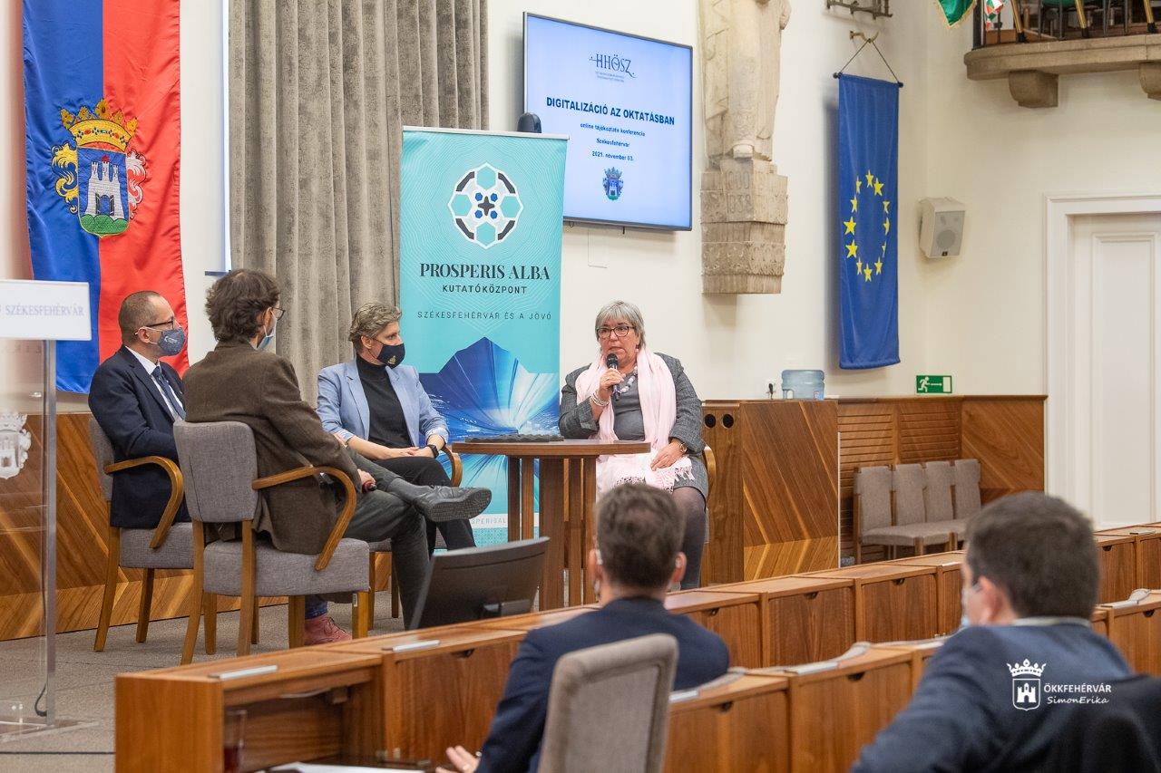 Digitalizáció az oktatásban – online konferenciát szervezett a HÉT HATÁR