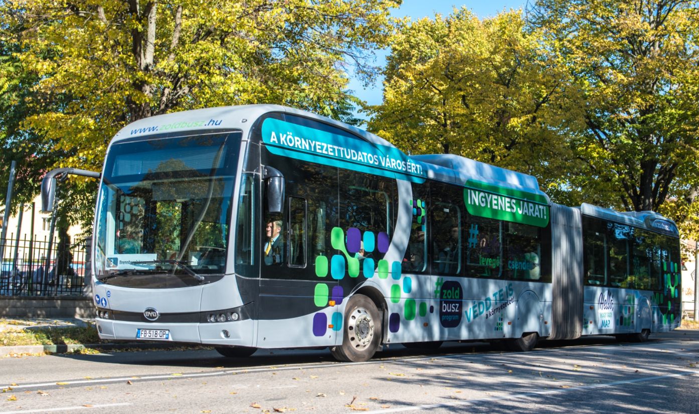 Később érkezik az elektromos csuklós autóbusz Fehérvárra