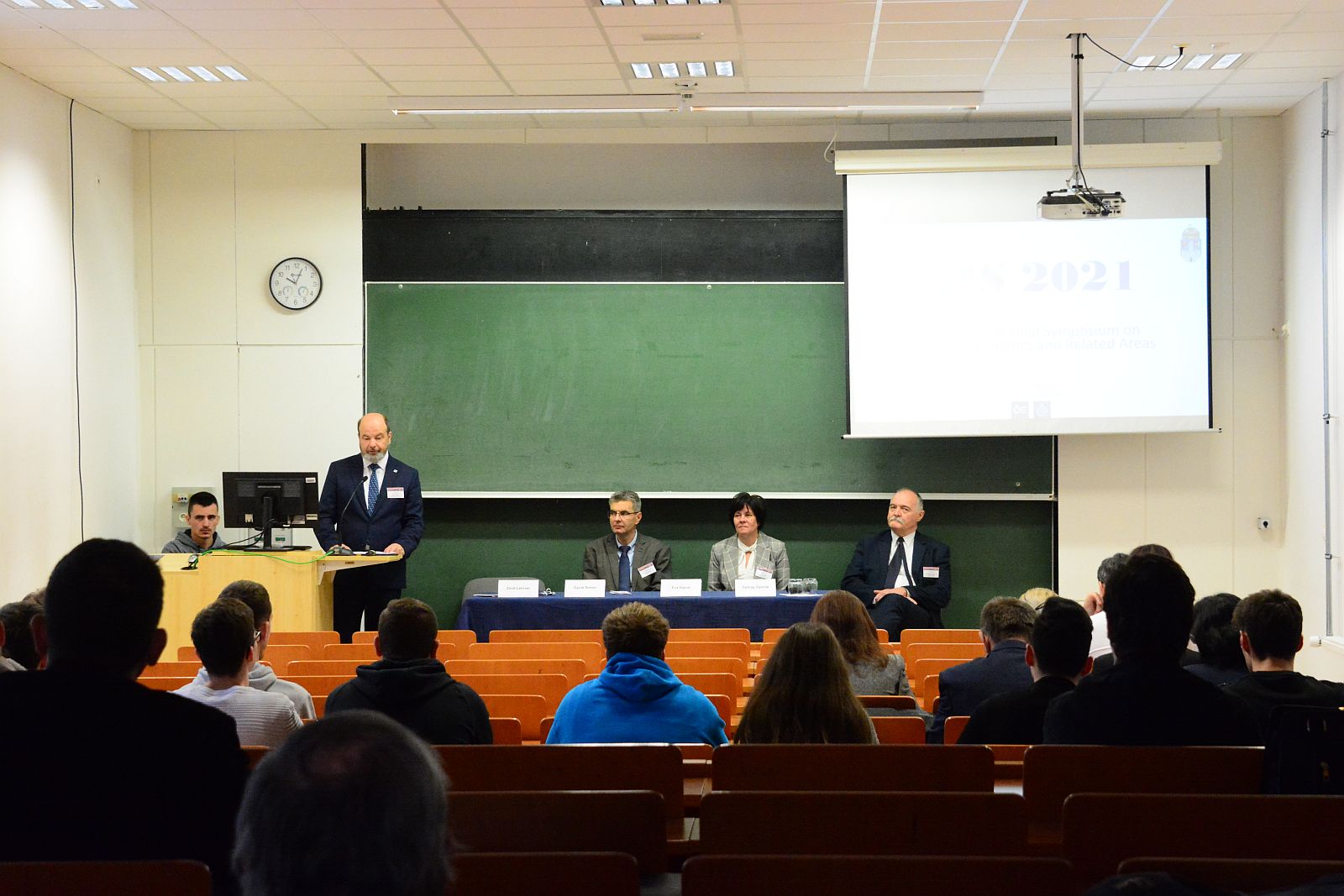 Nemzetközi tudományos konferenciát rendeztek az Alba Regia Műszaki Karon