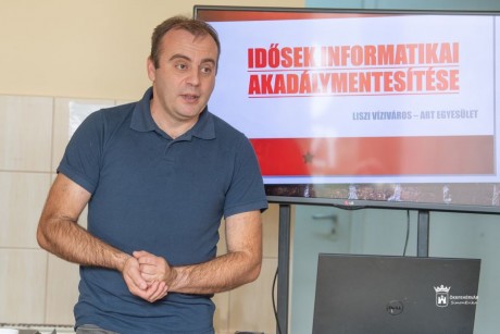 Időskori informatikai akadálymentesítés - hogy ne legyen akadály!