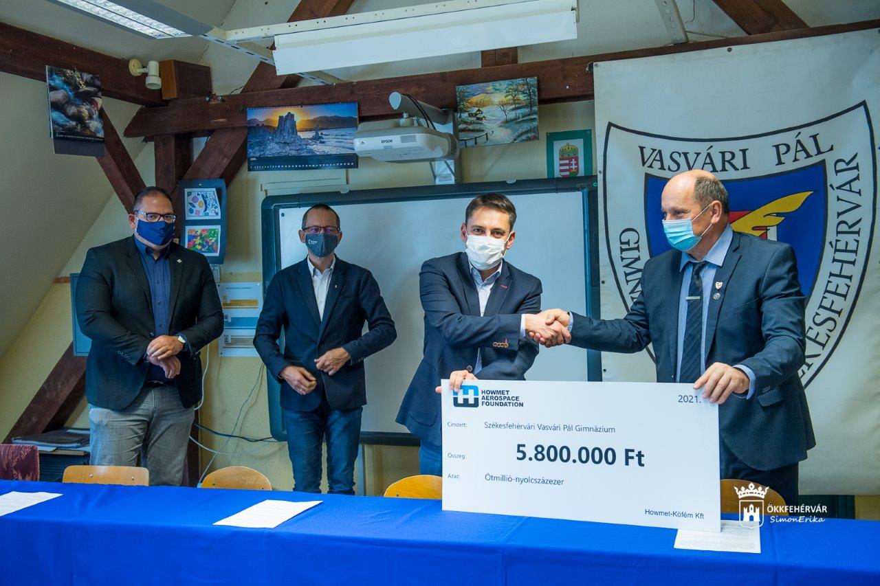 Újabb támogatásban részesült a Vasvári Pál Gimnázium