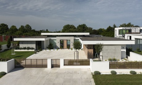 Székesfehérvári családi ház az Év Homlokzata 2021 pályázat díjazottai között