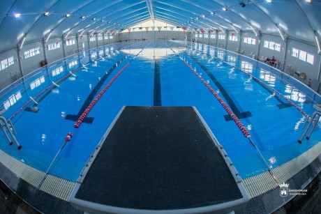Elkészült és használható az uszodában az új kültéri fedett medence