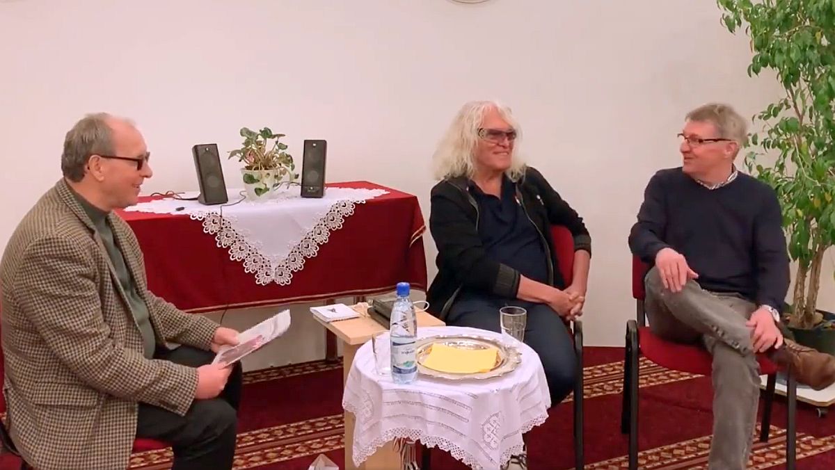 Emlékezzünk Kóbor János fehérvári Fecsegő-jére