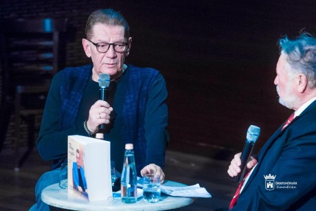 Őszinte kérdések bulvár nélkül - bemutatták a Fehérvári beszélgetések 4.kötetét