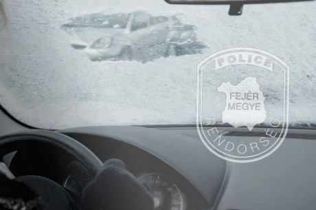 Figyeljünk az utakra, autónkra - hogy mindenki biztonságban hazaérjen!