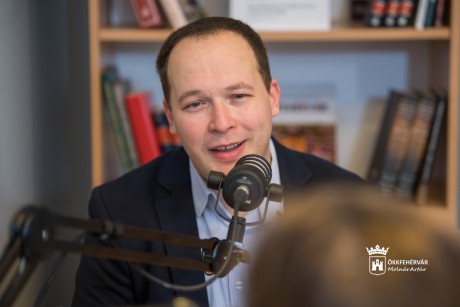 Év végi válogatás az ÖKK Podcast adásaiból - Dr. Lőrincz M. Ákos belgyógyász