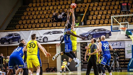 Kosárlabda: 30 pernyi jó játék, örömteli siker a listavezető otthonában!