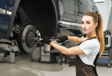 Mikor és hogyan kell féktárcsát cserélni?