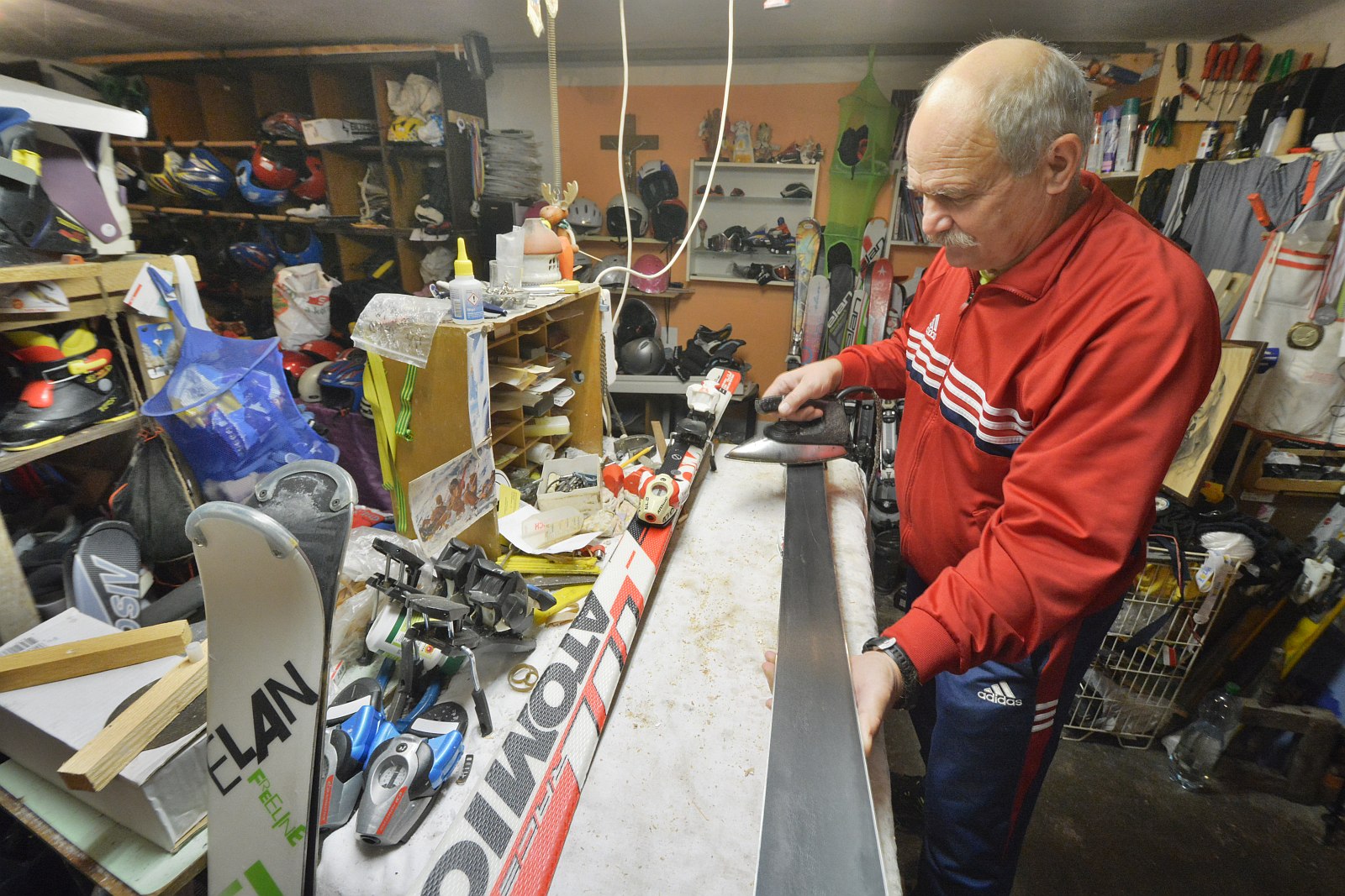 Határozatlan ideig nem lehet kölcsönözni felszereléseket a Városi Sí-bankbankból