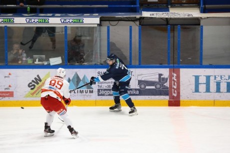 Jégkorong: három nap után ismét a DVTK Jegesmedvék csapata nyert