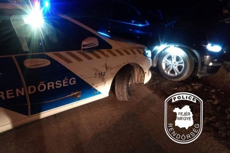 Kisfaludon fogták el a rendőrök az ámokfutó autóst