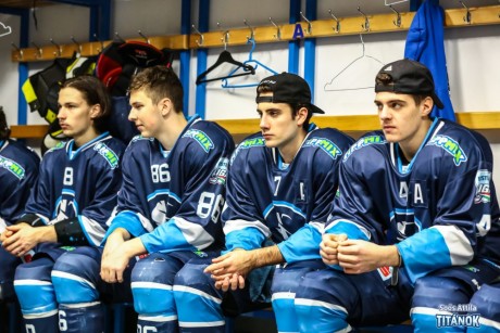 Jégkorong: Sorozatban hatszor lépnek hazai jégre a Titánok