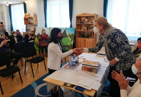 Tizenkét diákot díjaztak a Tollpihe meseíró pályázaton