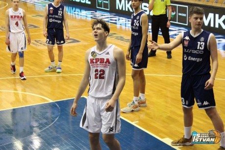 Kosárlabda: a Szent István Kupa érmei vasárnap dőlnek el