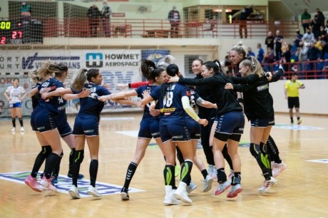 Kézilabda: meglepetés, a székesfehérvári szurkolóknak is igen kellemes!