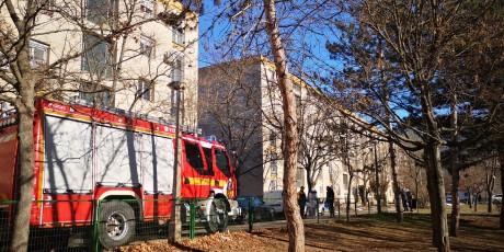 Vigyázzunk egymásra az erős szélben! - a Tóvárosban okozott károkat az időjárás