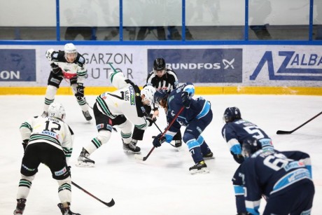 Jégkorong: a Fehérvári Titánok nem bírt a Ferencváros csapatával