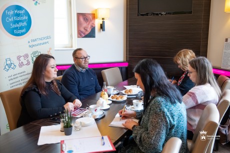 Székesfehérvári civil hírek pályázatokról, véradásról