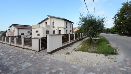 Az ingatlanok előtti közterületen végzett bármilyen építési munka engedélyköteles