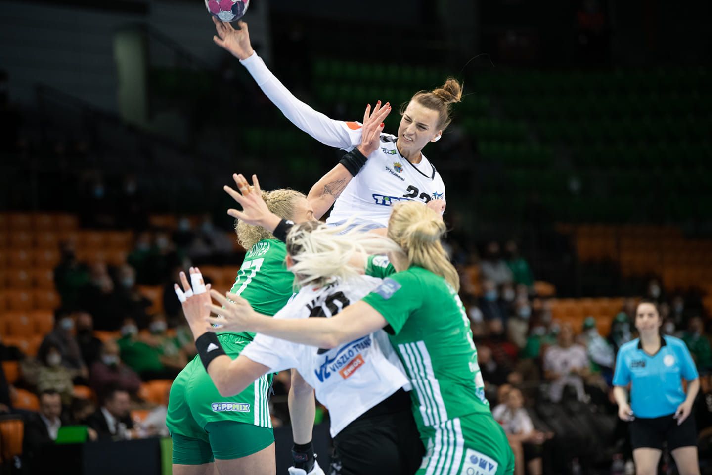 Kézilabda - érvényesült a papírforma, simán nyert a Győri Audi KC