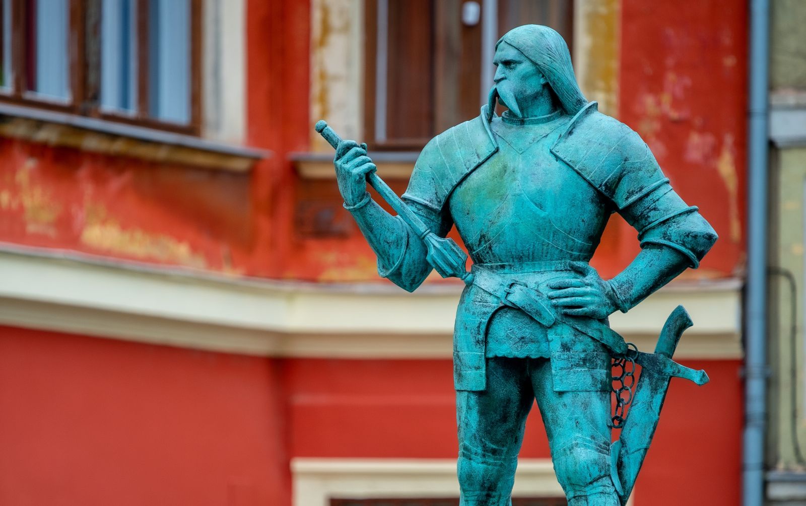 Szép szobrok városa – garantált séta március 5-én Székesfehérvár Belvárosában