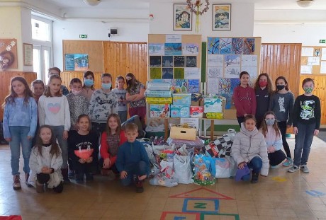 A Székesfehérvári Diáktanács is gyűjtött a háborús menekültek segítéséért