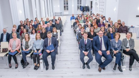 Első ízben köszöntötték a hűségjutalomban részesülő óvodai, bölcsődei és szociális intézményi dolgozókat