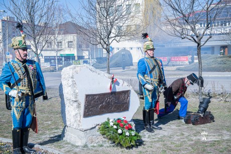 Új 1848-as domborművel gazdagodott Palotaváros a nemzeti ünnep alkalmából