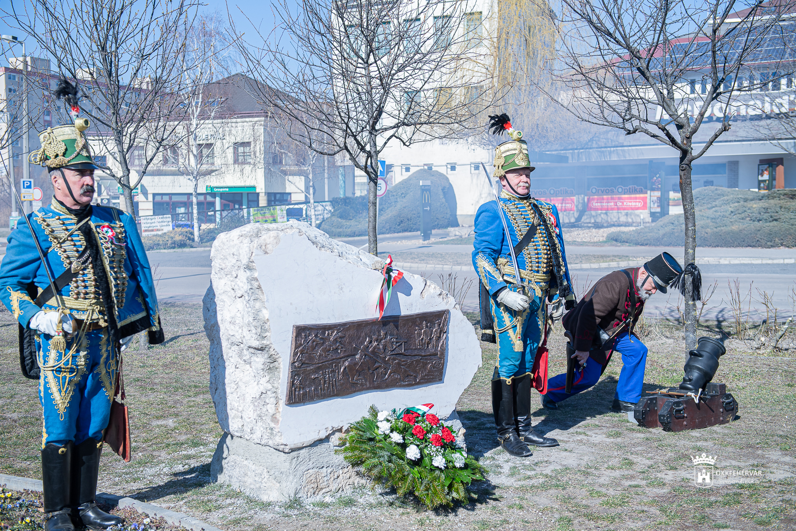 Új 1848-as domborművel gazdagodott Palotaváros a nemzeti ünnep alkalmából