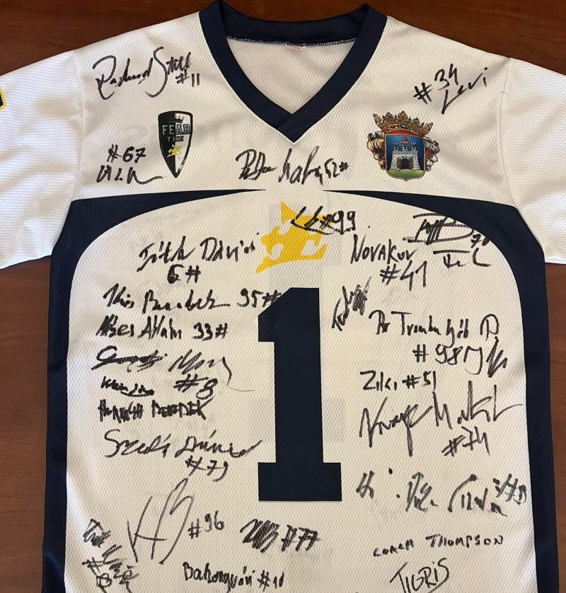 Licitre fel! - jótékonysági mezárverést hirdetett az Enthroners