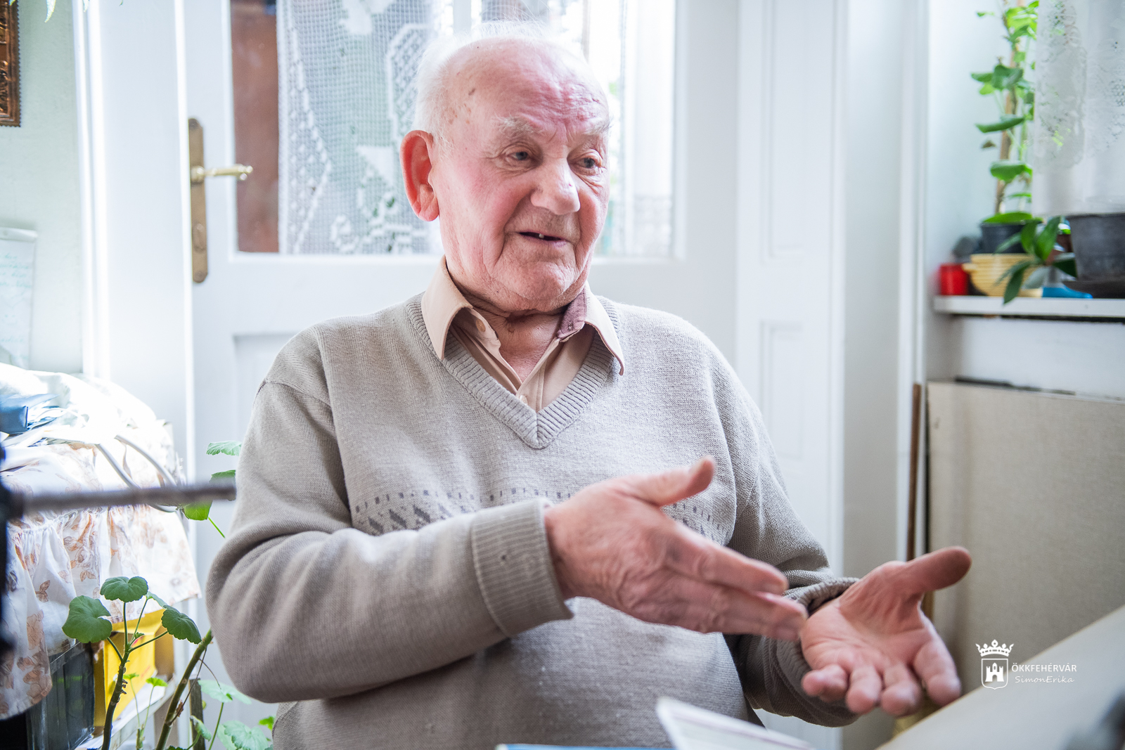 A Hangosmozgó filmtekercselőt keres - beszélgetés Kiss Lajossal, a maroshegyi mozigépésszel