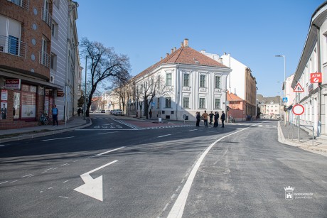 Célegyenesben - hamarosan elkészül a kis Budai és a Prohászka út