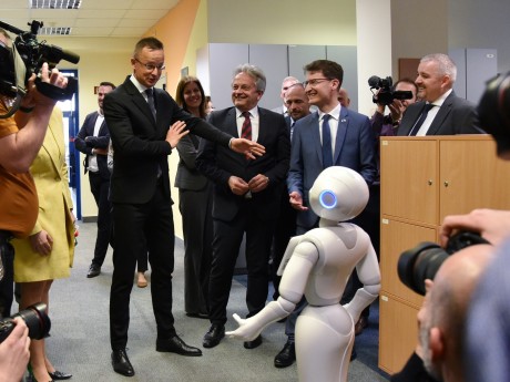 25 éves fennállását ünnepli a hazai Kyndryl Ügyfél Innovációs Központ