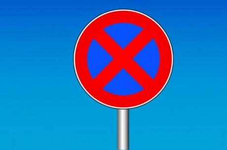 Pénteken nem lehet parkolni a Lakatos utcában