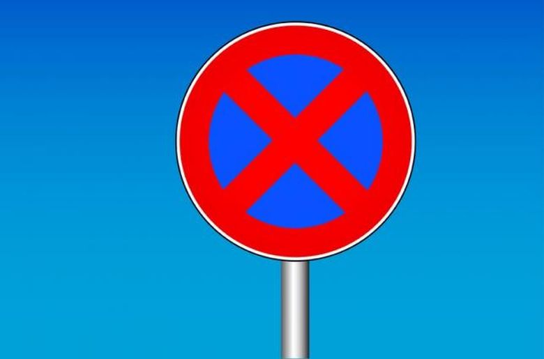 Pénteken nem lehet parkolni a Lakatos utcában