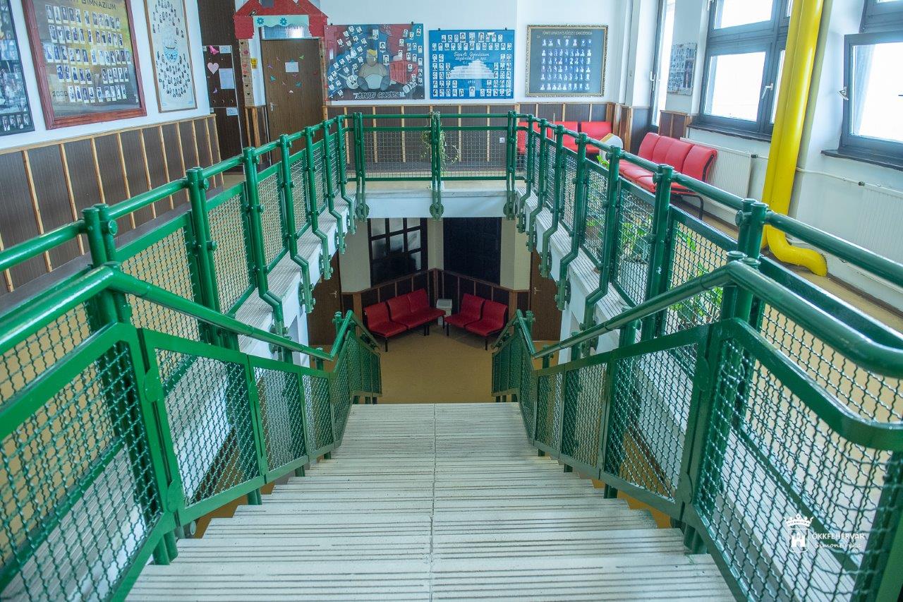 Kiválasztották a kivitelezőket a Tóparti, a Vasvári és a Kodolányi Gimnázium felújításának első ütemére