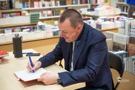 Az embernek összeszorul a torka attól, hogy ennyien szeretik - interjú Szujó Zoltánnal