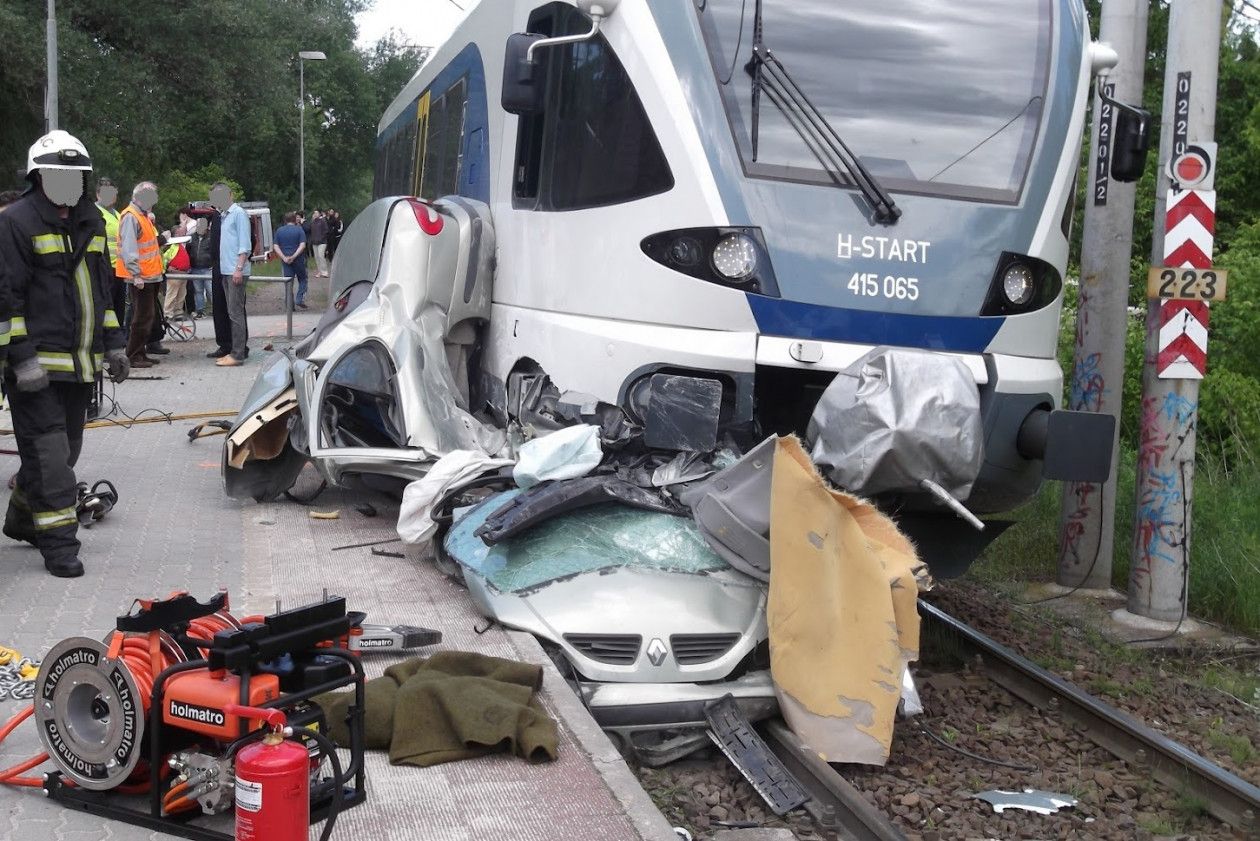 Érj haza biztonságban! - drasztikusan megemelkedett a vasúti átjárós balesetek száma