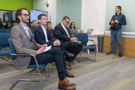 A jövő munkaköreiről volt szó az online kerekasztal-beszélgetésen